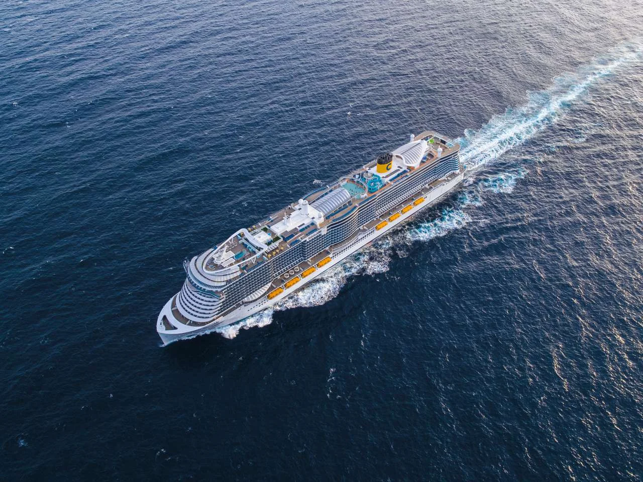 Cruzeiro pelas Ilhas Canárias inclui voos e hotel em Madri