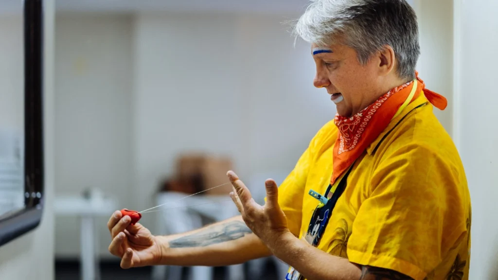 Da tentativa de suicídio ao acolhimento pela palhaçaria