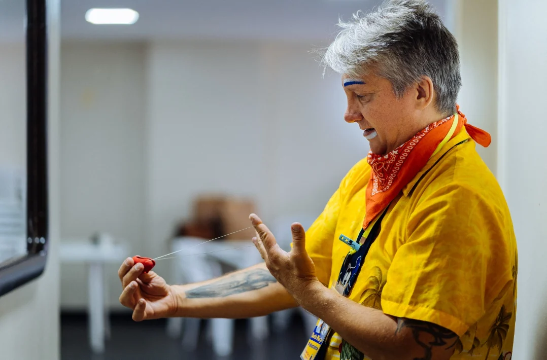 Da tentativa de suicídio ao acolhimento pela palhaçaria