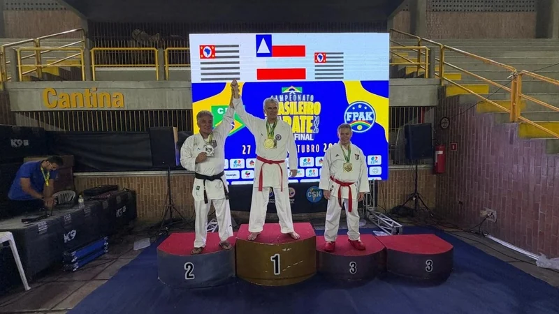 Aos 62 anos, jauense conquista vice no Brasileiro de Karate