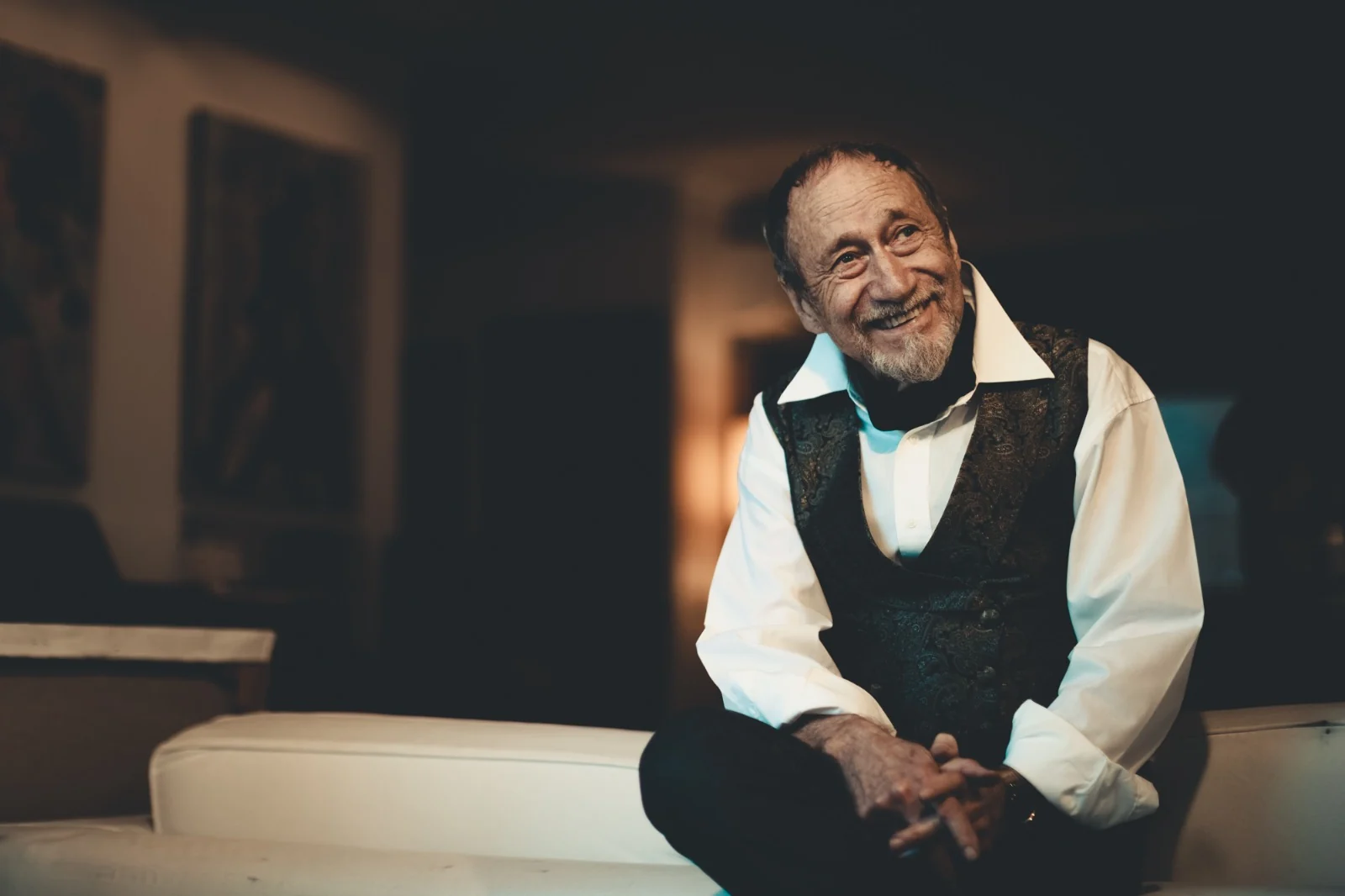 Documentário revela os bastidores da obra do artista Juarez Machado